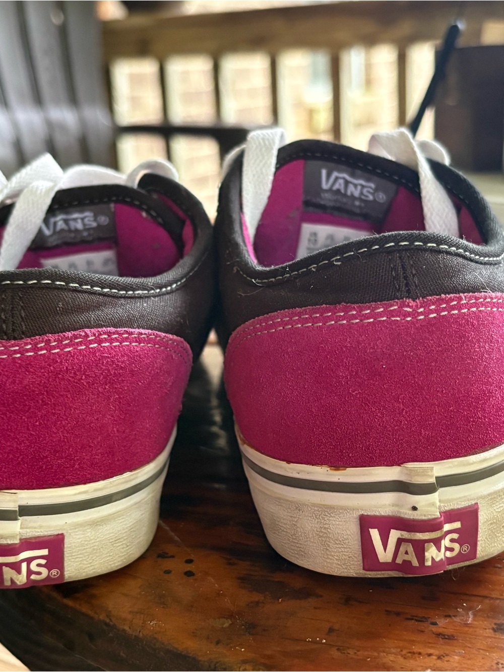 Vans - Picture 5 of 11